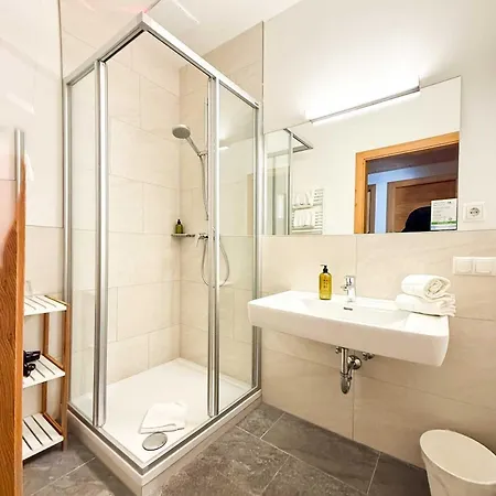 Wander- Und Erika 3*